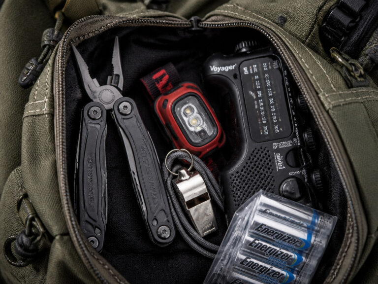 What to Pack in a Go Bag: The Crucial 4-Litre Water Rule